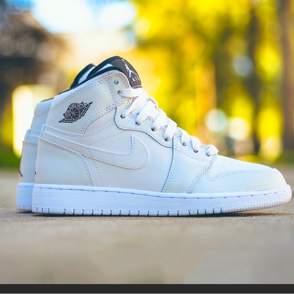 Nike Air Jordan - Picture 2 of 15